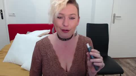 Snapshot of clittytastic chatting on 02-27-25, 06:53 Syl online show from 02-27-25, 06:53