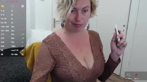 Syl  online show from 10-06-25, 07:39