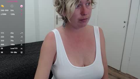 Syl  online show from 10-16-25, 07:09