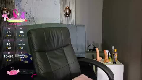 Cloe online show from 06-19-26, 11:52