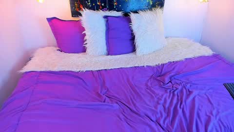 Cloe Bridgee online show from 12-15-24, 03:34