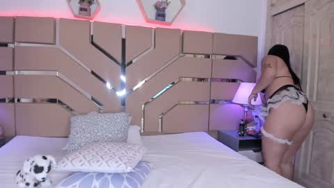 Cloe Online de 600 a 1400 online show from 01-07-25, 06:14