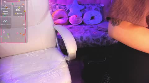 Cloe  online show from 12-16-24, 10:03