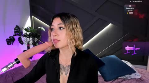 cloe_palmeer online show from 02-18-25, 09:09