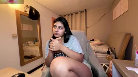 cloe small online show from 02-03-26, 02:53