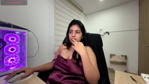 cloe small online show from 03-14-26, 11:04