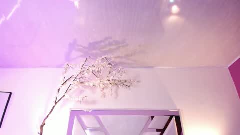 CLOE  online show from 11-07-25, 04:34