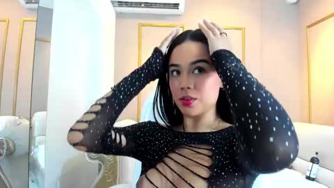 Cloe online show from 02-06-25, 12:16