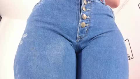 cloe online show from 03-01-25, 09:04