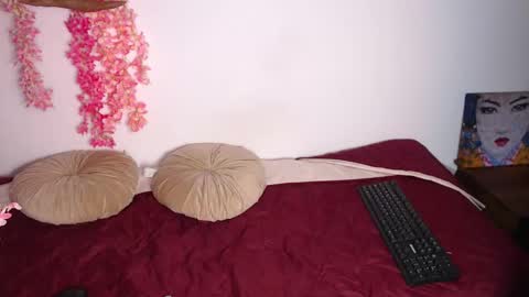 Cloe  online show from 09-18-25, 07:16