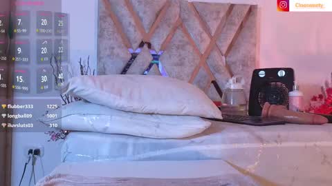 CLOE online show from 11-02-25, 09:39