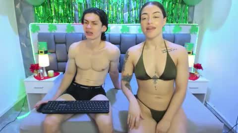 Snapshot of cloeymiller chatting on 03-06-26, 12:56 Cloe y Miller online show from 03-06-26, 12:56