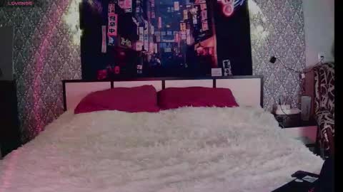 closertous online show from 12-15-25, 02:54