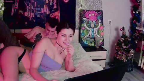 closertous online show from 12-21-25, 02:24