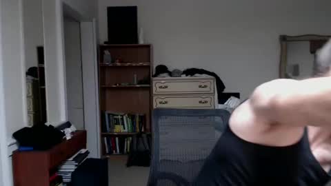 Snapshot of cloud900x chatting on 10-07-25, 12:19 Cloud online show from 10-07-25, 12:19