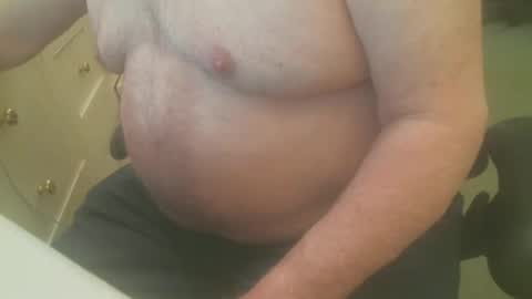 Snapshot of clouds8888 chatting on 09-22-25, 01:02 clouds8888 online show from 09-22-25, 01:02