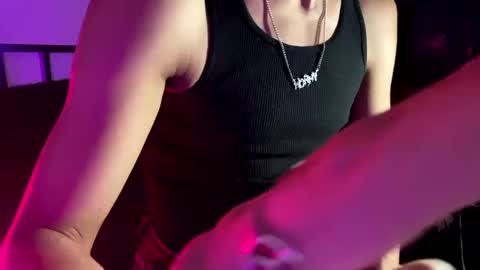 Snapshot of cloudsixtnine chatting on 10-12-25, 12:04 Drew online show from 10-12-25, 12:04