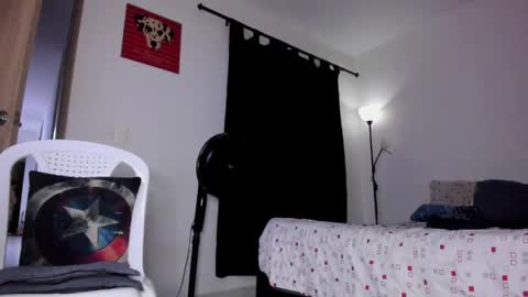 Snapshot of cloudy_pigdude chatting on 04-27-26, 03:48 CRISTIAN online show from 04-27-26, 03:48