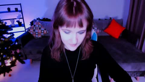  Clover  follow me  online show from 01-02-25, 06:01
