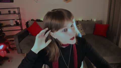  Clover  follow me  online show from 01-12-25, 06:27