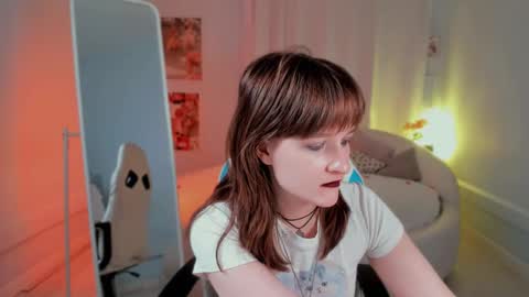  Clover  follow me  online show from 02-18-25, 05:21
