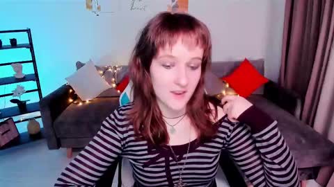  Clover  follow me  online show from 03-09-25, 05:39