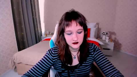  Clover  follow me  online show from 03-10-25, 02:59