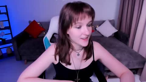  Clover  follow me  online show from 03-12-25, 03:51