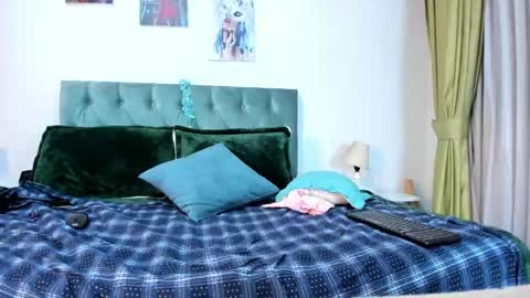 emely dolce online show from 02-24-25, 06:27