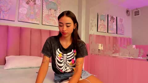 Snapshot of cloy_baby chatting on 12-15-24, 05:20 Eilyn online show from 12-15-24, 05:20