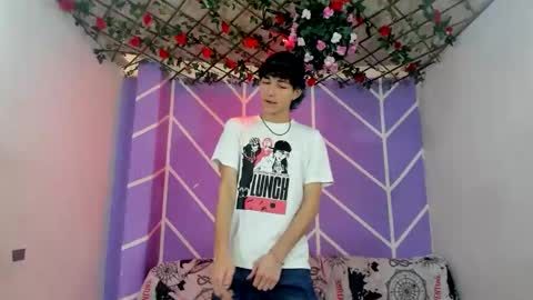 Snapshot of club_latinboys chatting on 10-11-25, 07:34 club_latinboys online show from 10-11-25, 07:34