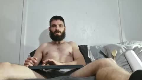 Snapshot of clubb86 chatting on 01-12-26, 09:47 Maxxdieselx69 online show from 01-12-26, 09:47