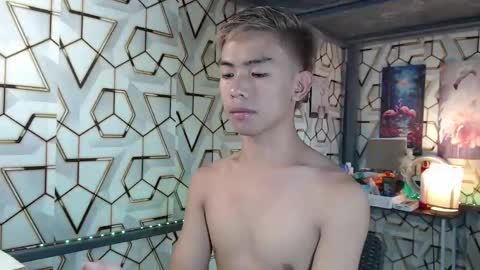 clyde_twinkx online show from 11-02-25, 05:32