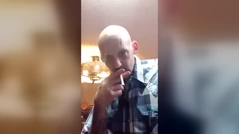 clydecan409 online show from 06-17-26, 02:25