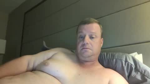 Snapshot of cmachen chatting on 10-16-25, 01:39 cmachen online show from 10-16-25, 01:39