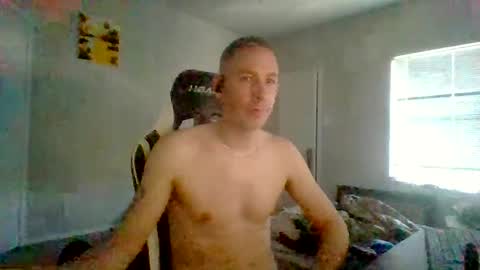 Snapshot of cmypenis chatting on 11-08-25, 02:39 Master Bates online show from 11-08-25, 02:39