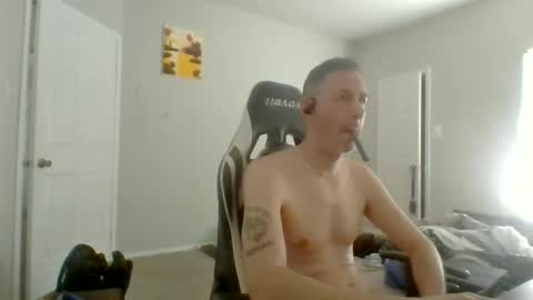 Snapshot of cmypenis chatting on 11-10-25, 06:51 Master Bates online show from 11-10-25, 06:51