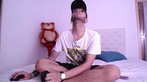 Camilo online show from 10-06-25, 07:44