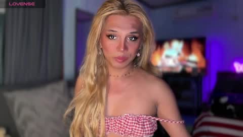 Snapshot of cockprincess_dianna chatting on 04-09-26, 07:30 PrincessDianna IslandGirl CUMSHOW in PVT and PASSWORDSHOW online show from 04-09-26, 07:30