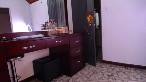 Sara Martinez      online show from 12-09-24, 06:34