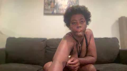 coco_dabaddest25 online show from 10-19-25, 08:04