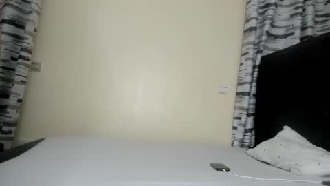 coco_leila online show from 01-21-25, 08:19