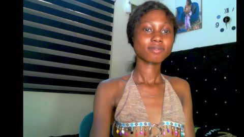 coco_petitqueen online show from 01-19-25, 07:46