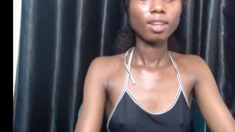 coco_petitqueen online show from 10-03-25, 10:23