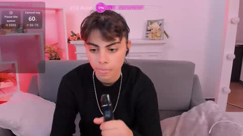 Olivia online show from 09-30-25, 06:18