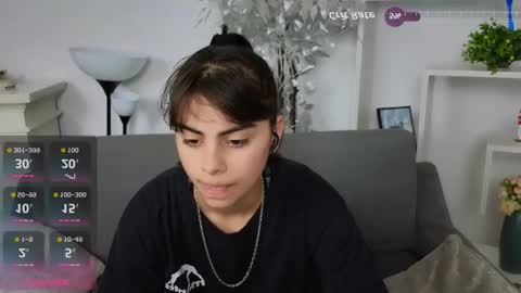 Olivia online show from 10-17-25, 07:00