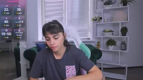 Olivia online show from 10-29-25, 06:59