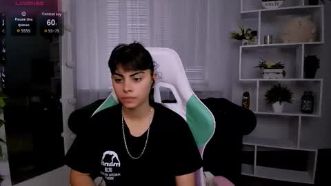 Olivia online show from 11-06-25, 07:20