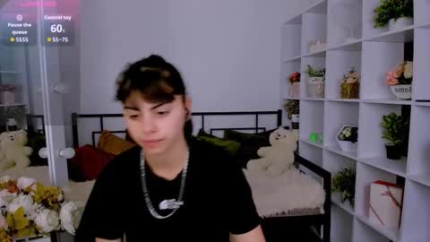 Olivia online show from 11-08-25, 07:19