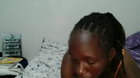 cocoalush9819 online show from 10-22-25, 03:40